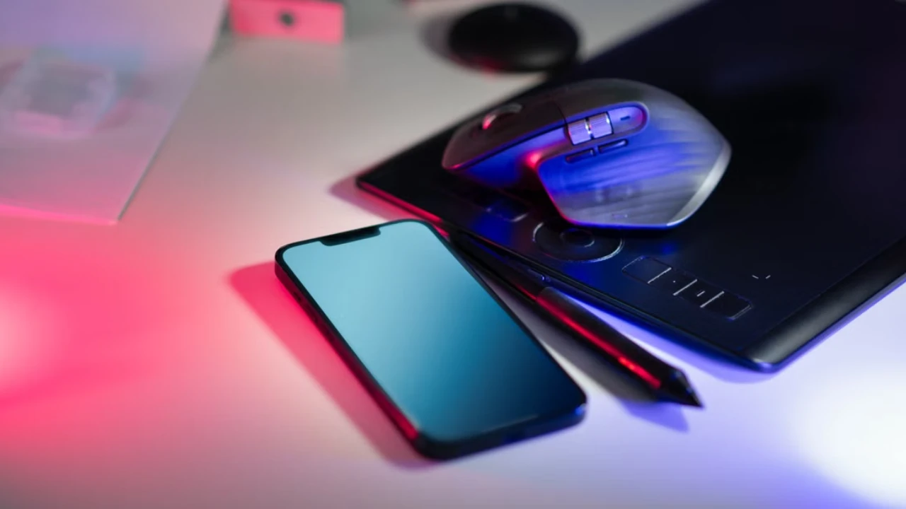AI in UI/UX Design Report 2026-2027: Tools, Data, Benchmarks